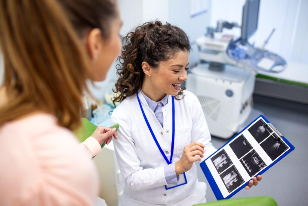 Best gynecologist in Pune for PCOS
